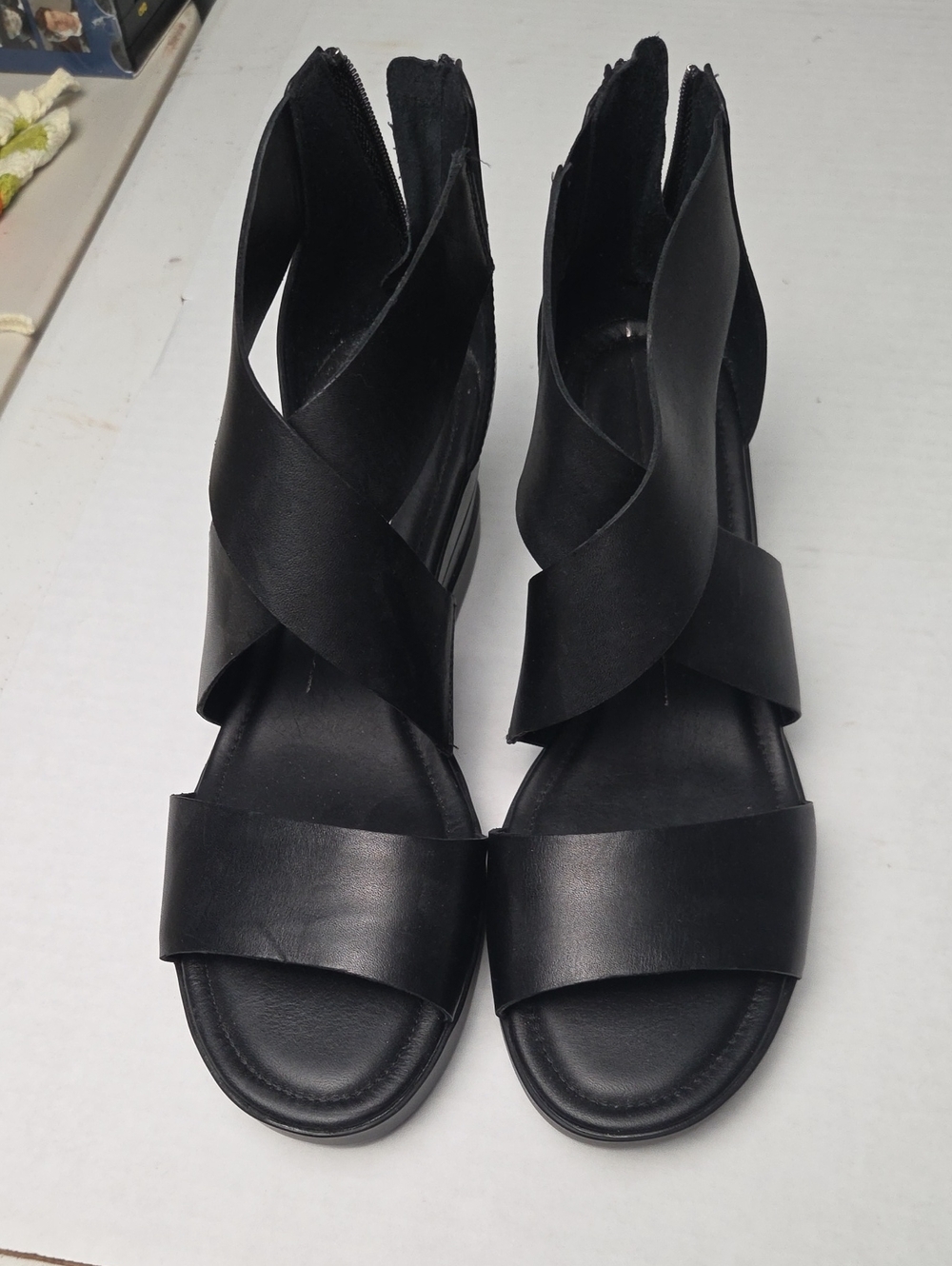 Ecco Nwt Black Crisscross Leather Sandals Size 39
